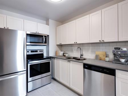 Bowling Green IV | 247 Bath Road, Kingston