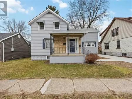142 NAPIER STREET | 142 NAPIER STREET, Sarnia
