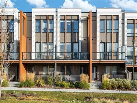 Fully Furnished Townhouse for Rent – University District (Available Sept 1) | 86 Norford Common Northwest, Calgary