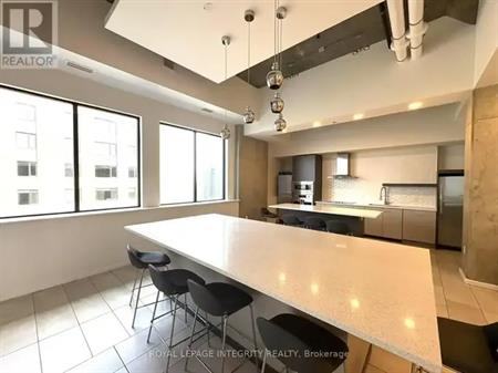 2010 - 105 CHAMPAGNE AVENUE | 2010 - 105 CHAMPAGNE AVENUE, Ottawa