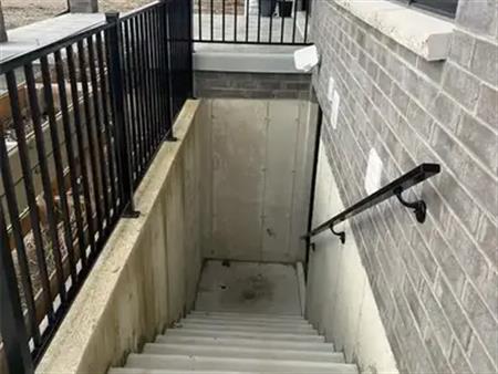 308 BLAKE AVENUE Unit# LOWER | 308 BLAKE AVENUE Unit# LOWER, Lakeshore