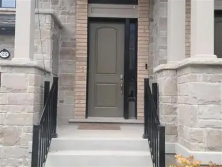 22 ICEMAKER WAY | 22 ICEMAKER WAY, Whitby