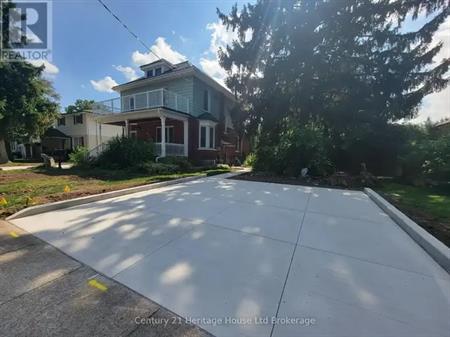 2 - 158 LAUREL STREET | 2 - 158 LAUREL STREET, Cambridge