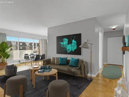 Canterbury Square | 810-860 Canterbury Avenue, Ottawa