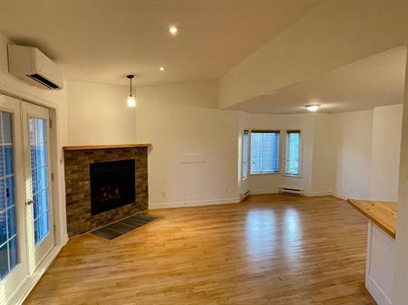 Condo 4 1/2 - chauffage/electricité inclus