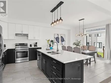 10 RACEMOSE STREET | 10 RACEMOSE STREET, Ottawa