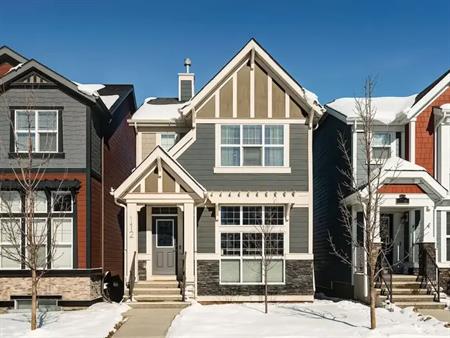 FULL HOUSE WITH FINISHED BASEMENT FOR RENT (LAKE ACCESS) | Calgary