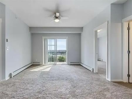 Top floor 3 bedroom 2 bathroom park view! | 1405 - 99 Copperstone Park SE, Calgary