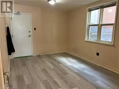 124 KING Street N Unit# 3 | 124 KING Street N Unit# 3, Waterloo