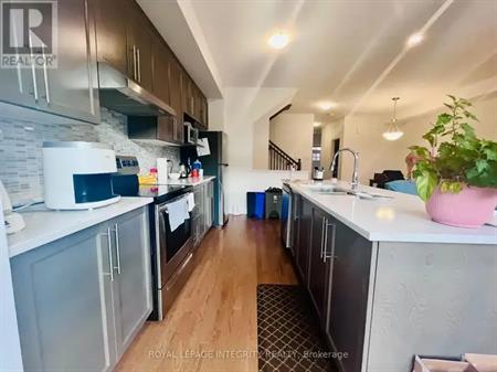 237 CALVINGTON AVENUE | 237 CALVINGTON AVENUE, Ottawa