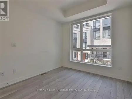 E-102 - 7 RED SQUIRREL LANE | E-102 - 7 RED SQUIRREL LANE, Richmond Hill