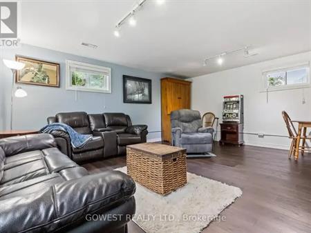 2 - 223 LAKE STREET | 2 - 223 LAKE STREET, Grimsby