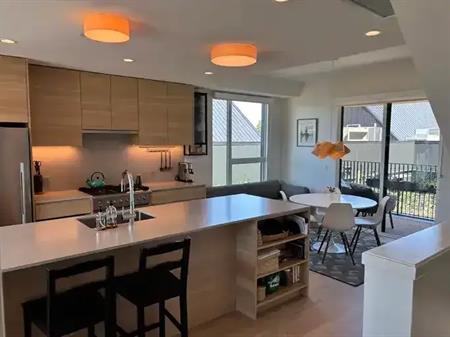 Stylish Fully Furnished Townhouse in Tsawwassen | 6340 Market Avenue, Delta