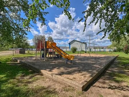Lynwood Estates | 404 6th Avenue Northwest, Slave Lake