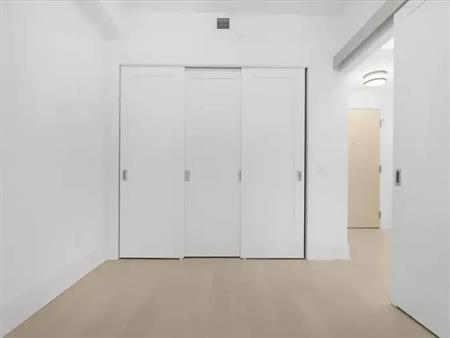 Spacious 1 Bedroom + Den Basement Suite – Available September 1, 2025 – Woodland | 2227 Woodview Drive Southwest, Calgary