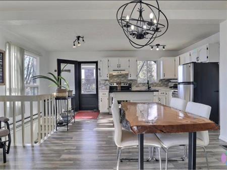 3 Chambres a coucher et 2 salles de bain Appartement