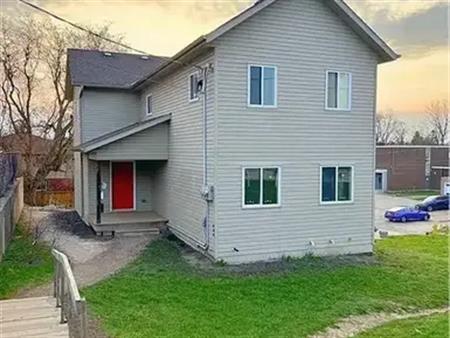 20 PULESTON Street Unit# 2 | 20 PULESTON Street Unit# 2, Brantford