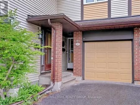 43 HAXBY PRIVATE | 43 HAXBY PRIVATE, Ottawa