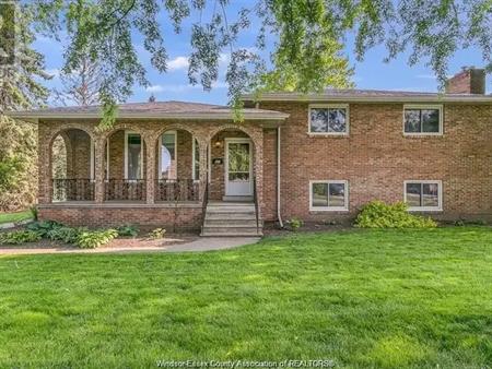 490 KENWOOD | 490 KENWOOD, LaSalle