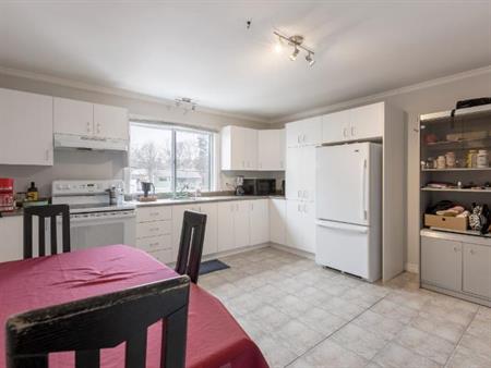 Appartement 4 ½ à louer Sainte-Foy / Sillery septembre 2025