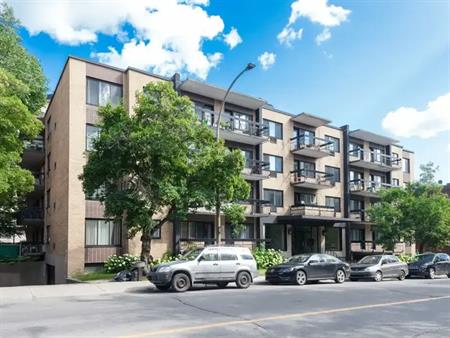 2400 Van Horne Street | 2400 Van Horne, Montreal