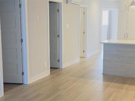 🔑 À LOUER – Superbe 4 ½ + bureau à Granby | lumineux et moderne