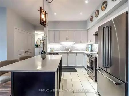 16 St. Joseph Street | 16 St. Joseph, Toronto
