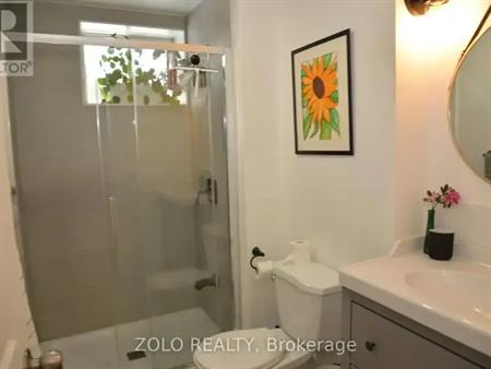 LOWER - 32 AMBERVIEW DRIVE | LOWER - 32 AMBERVIEW DRIVE, Georgina