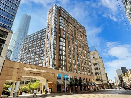 The Ellington | 7 Carlton Street, Toronto