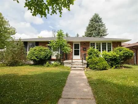 26 Page Dr | 26 Page Dr, Welland