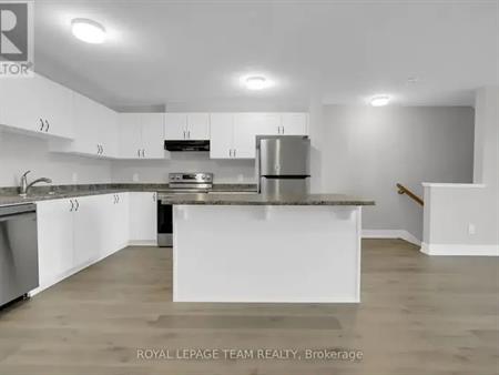761 CHROMITE PRIVATE | 761 CHROMITE PRIVATE, Ottawa