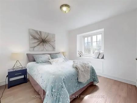 335 MARBLE PLACE | 335 MARBLE PLACE, Newmarket