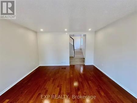 52 COLLINGTON STREET | 52 COLLINGTON STREET, Ottawa