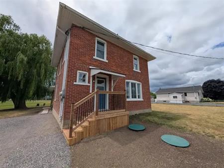 768 County Road | 768 County Road 8, Napanee