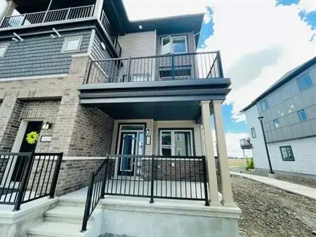 500 Pilot Private | 500 Pilot Private, Ottawa