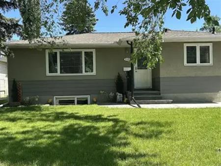 House in Westgate-2BED. + DEN | Calgary