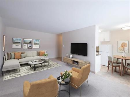 Markie Plaza | 410 St. Anne's Rd., Winnipeg