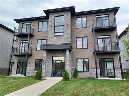 Logement 5 1/2 à louer à Farnham