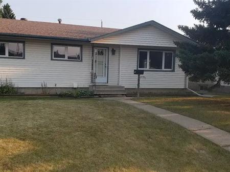 Newly renovated well kept 5 bedroom home with a large back yard & double garage | 16207 84 Avenue Northwest, Edmonton