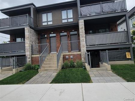 Condo à louer à 5 minutes du metro concorde - LAVAL