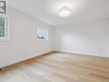 494 TAYLOR CRESCENT | 494 TAYLOR CRESCENT, Burlington