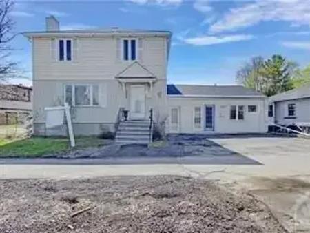 Unit 2 - 1806 Scott Street - Available from October 1st 2025 | 1806 SCOTT STREET, Ottawa