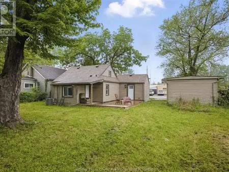 2226 JANETTE AVENUE | 2226 JANETTE AVENUE, Windsor