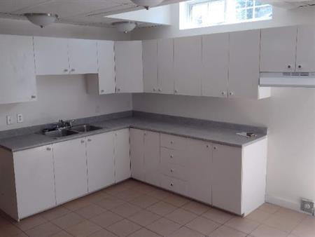 Logement à louer 1 1/2 à Bedford