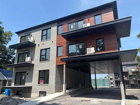 IMMEUBLE NEUF À DEUX-MONTAGNES - MAINTENANT À LOUER !