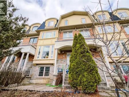 87 ZOKOL DRIVE | 87 ZOKOL DRIVE, Aurora