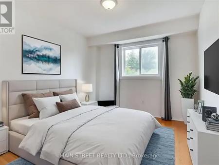 215 MELBOURNE DRIVE | 215 MELBOURNE DRIVE, Bradford West Gwillimbury