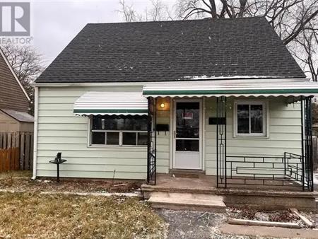 1256 CALIFORNIA AVENUE | 1256 CALIFORNIA AVENUE, Windsor