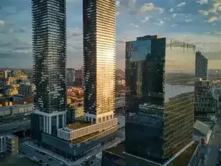 Queens Quay & Cooper - 2 bed 2 wash | 138 Downes Street, Toronto