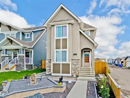 Beautiful 5 Bedrooms house in Mahogany Blvd | 455 Mahogany Blvd SE Calgary AB T3M 1Z5, Calgary